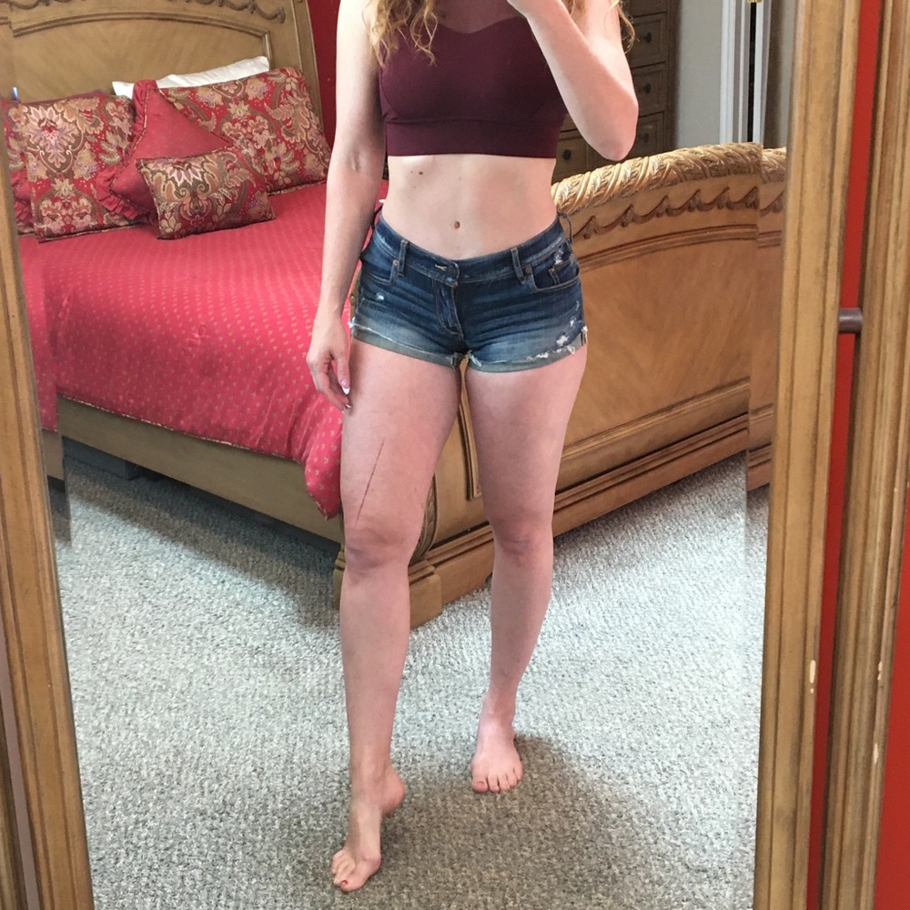 Brand New Without Tags Abercrombie & Fitch Jean Shorts.🤍Size 26/2.